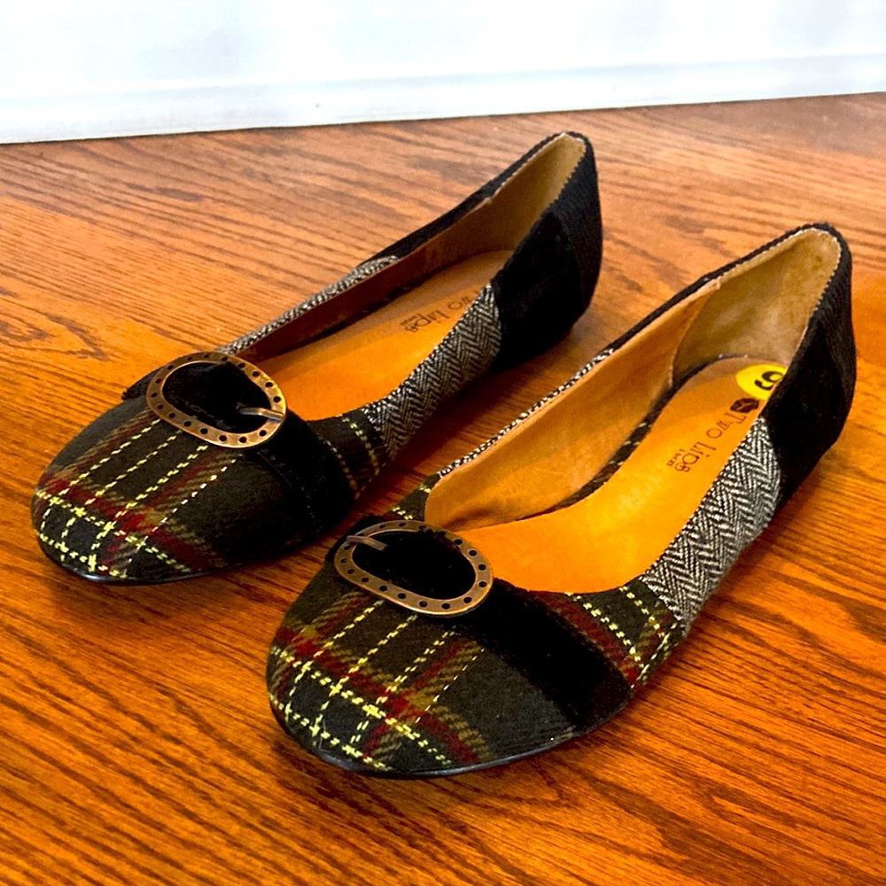 Two Lips Be Cute Flats BRAND NEW Sz 9